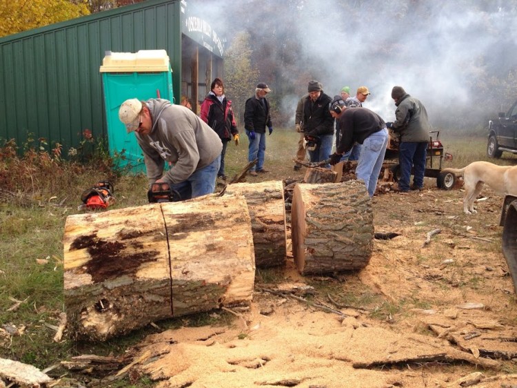 20131026 Woodcutting- 2big logs