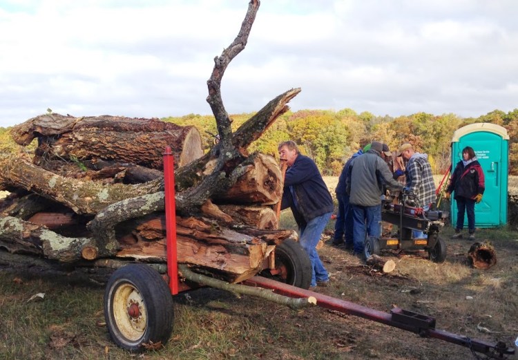 20131026 Woodcutting- 3trailer fulll of wood